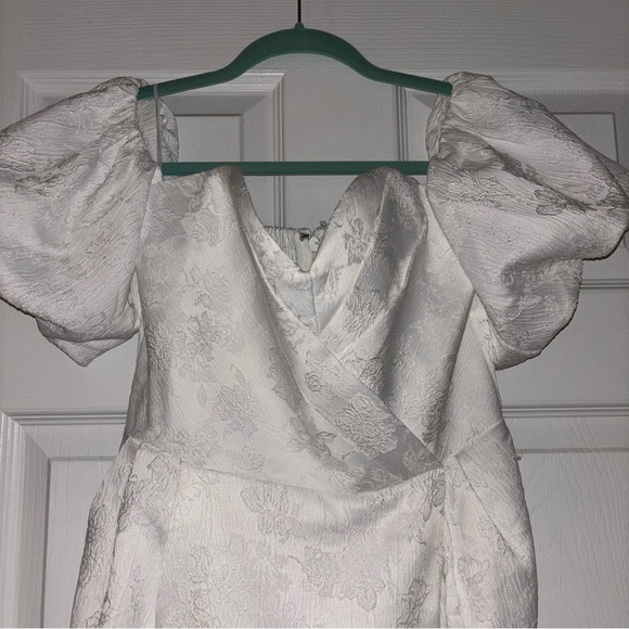 ZURINA OFF SHOULDER PUFF SLEEVE MIDI DRESS - Picture 4 of 6